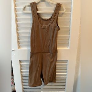 SET ACTIVE SHORTYSUIT